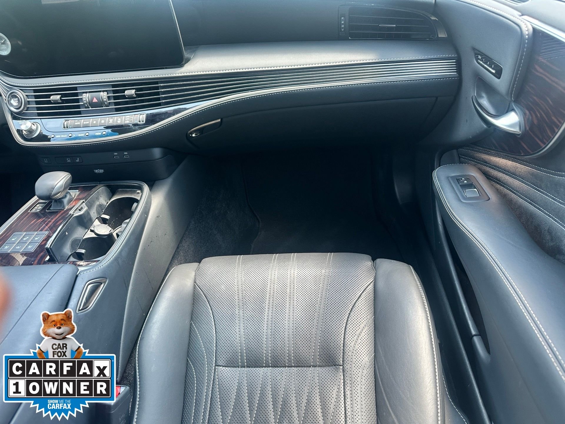Used 2023 Black Lexus 500 Base image 17