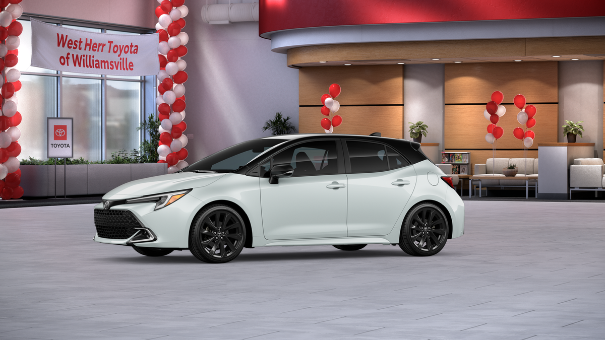 New 2026 Wind Chill Pearl with Midnight Black Metallic roof Toyota XSE image 3