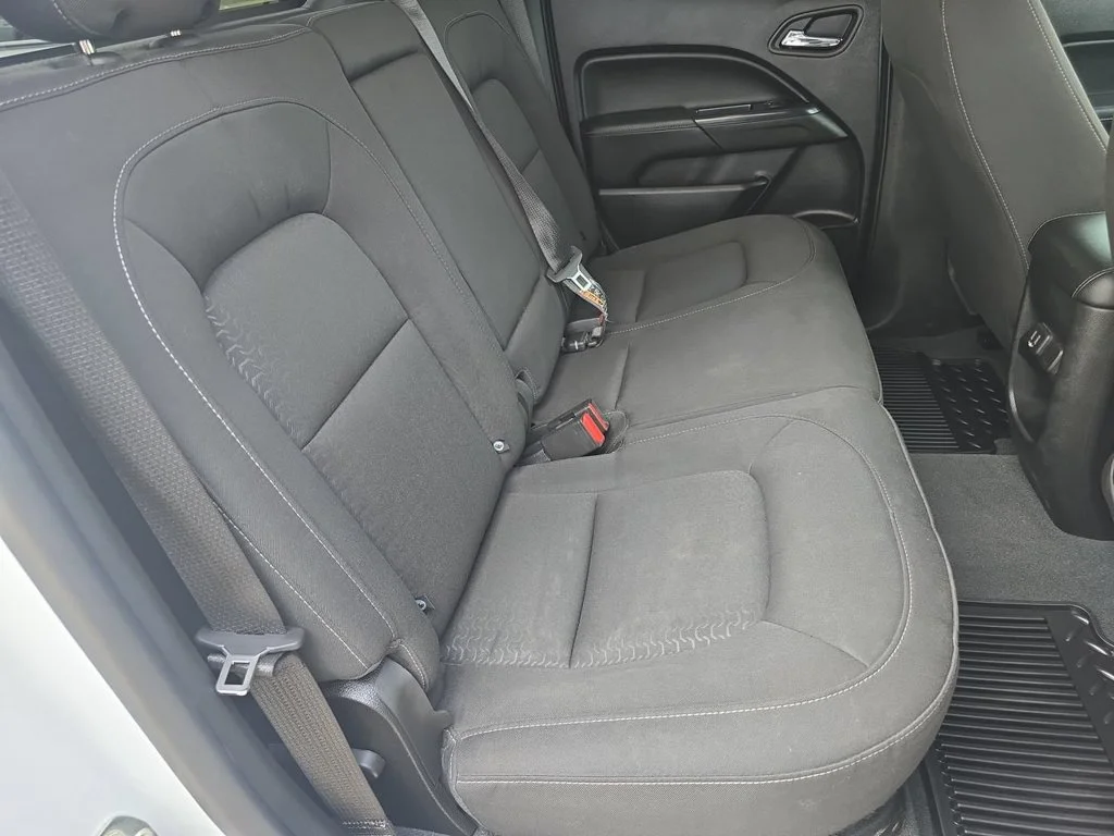 Used 2021 SUMMIT WHITE GMC 4WD Elevation image 28