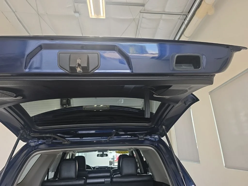 Used 2017 Nautical Blue Metallic Toyota Limited image 21