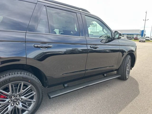 2025 Ford Expedition Platinum - Photo 18