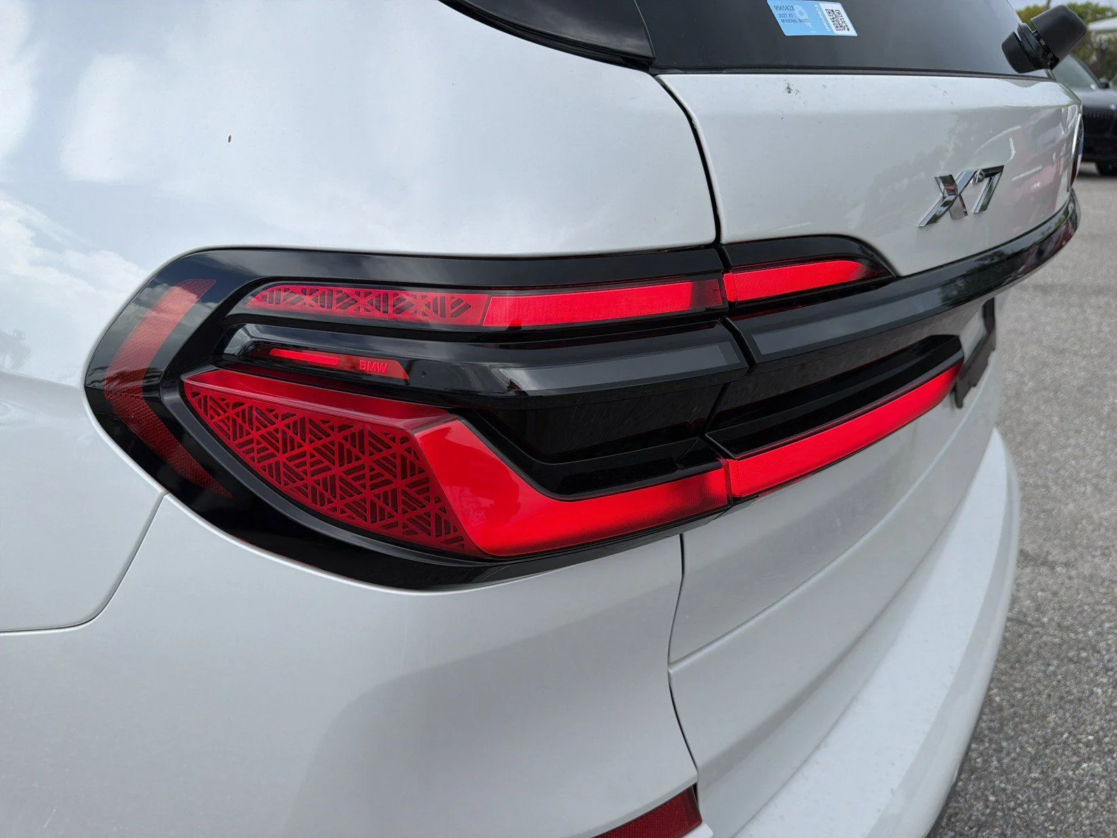 New 2027 Mineral White Metallic BMW xDrive40i image 11