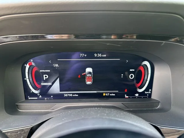 Used 2024 Black Nissan Platinum image 20