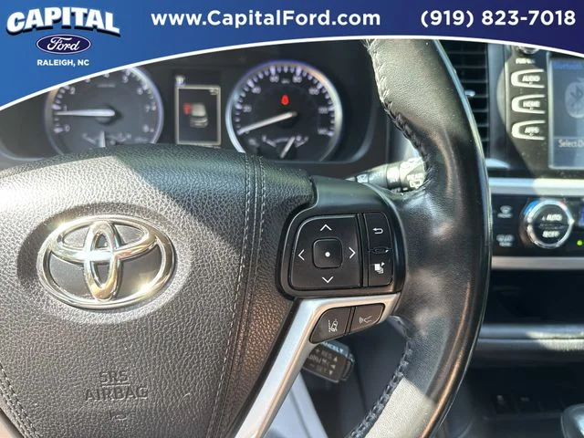 Used 2017 Gray Toyota SE image 24