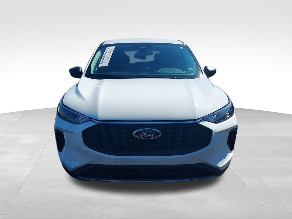 Used 2025 White Ford Active image 8