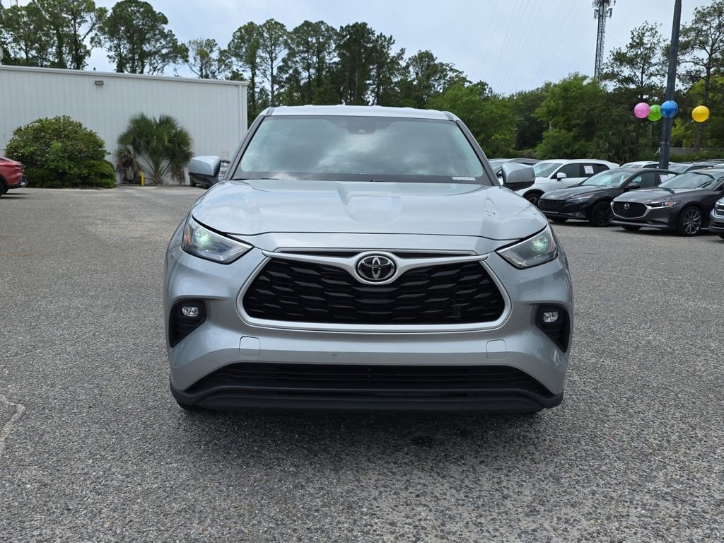 Used 2024 Silver Toyota LE image 10