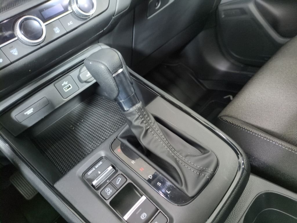 Used 2023  Honda LX image 22