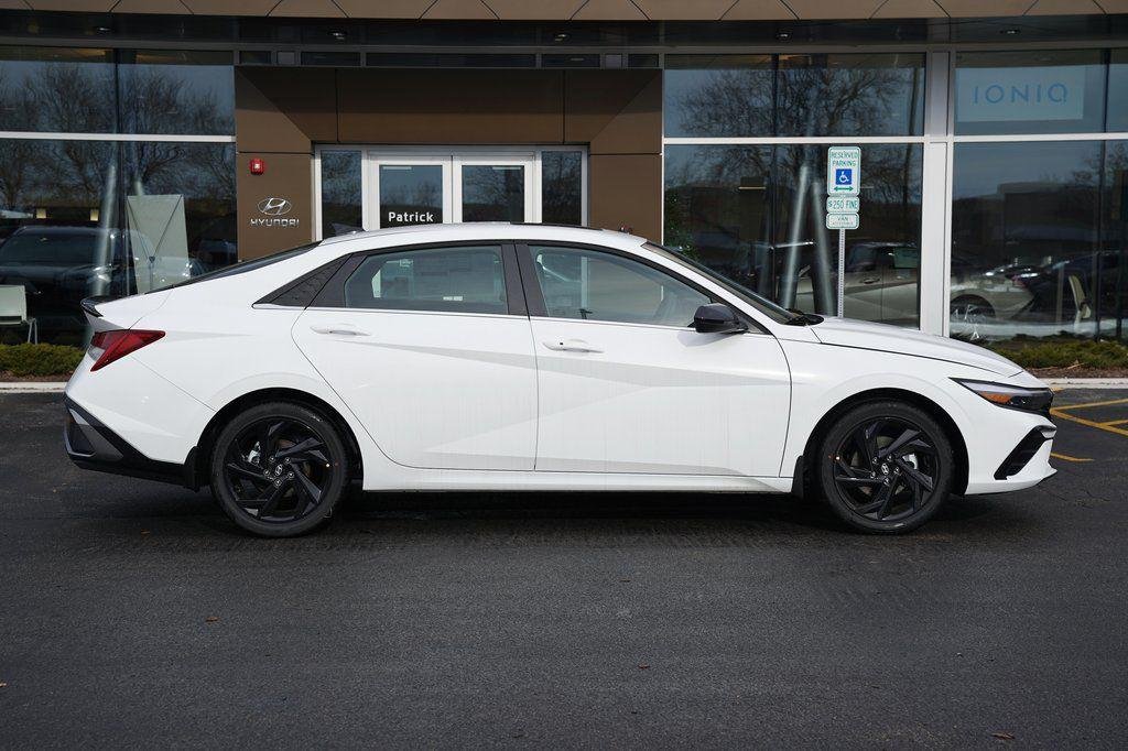 New 2026 Serenity White Hyundai SEL Sport Premium image 3