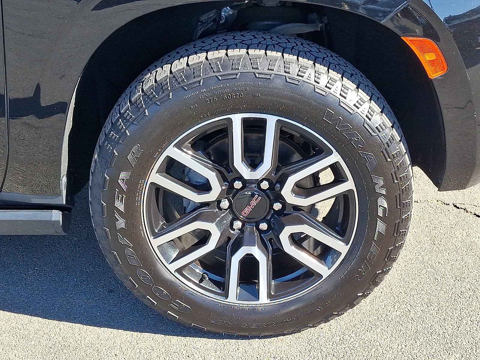 2021 GMC Yukon XL AT4 - Photo 8