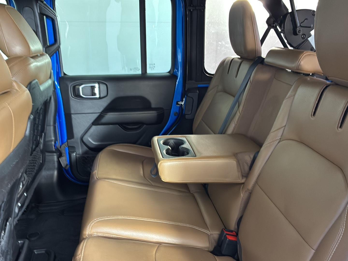 Used 2021 Hydro Blue Pearlcoat Jeep Unlimited Rubicon image 24