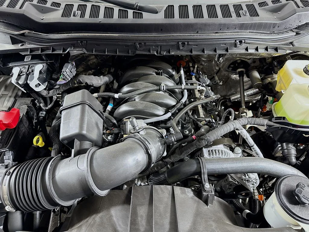 New 2025 Oxford White Ford F-450® XL image 24