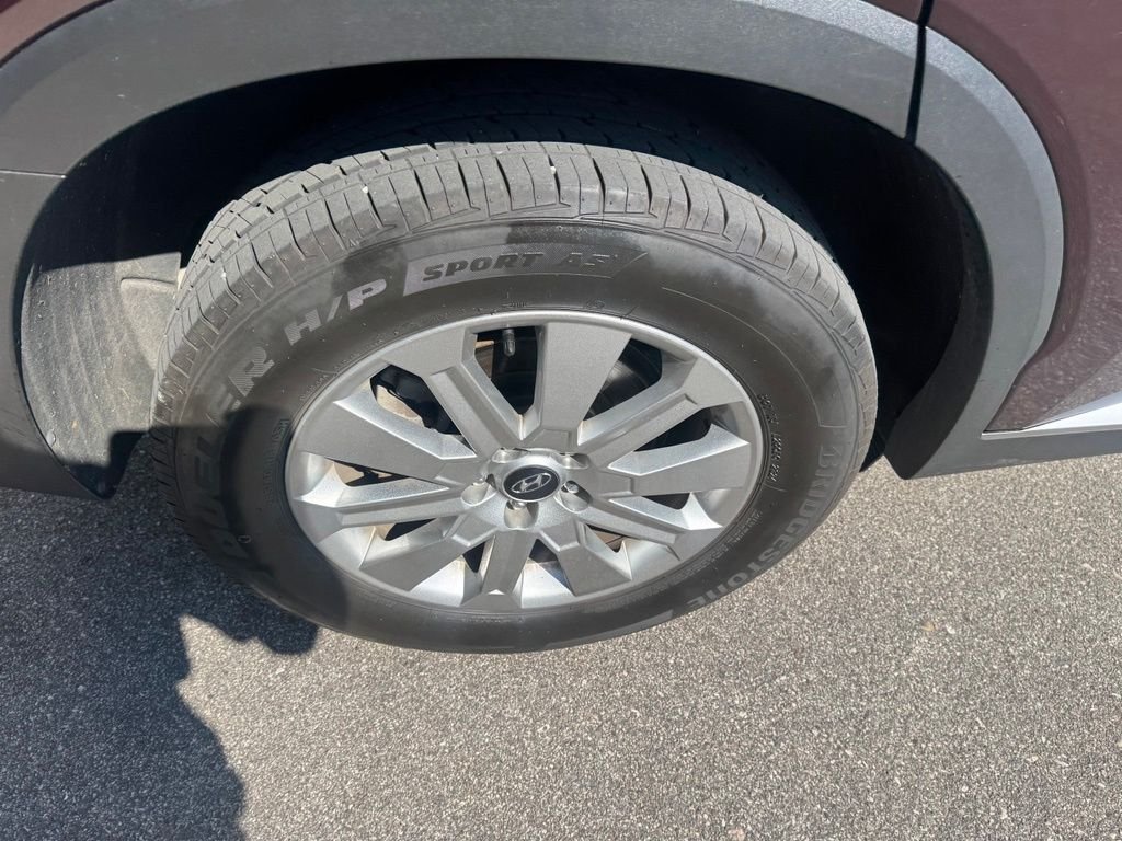 Used 2025 Red Hyundai SEL image 10