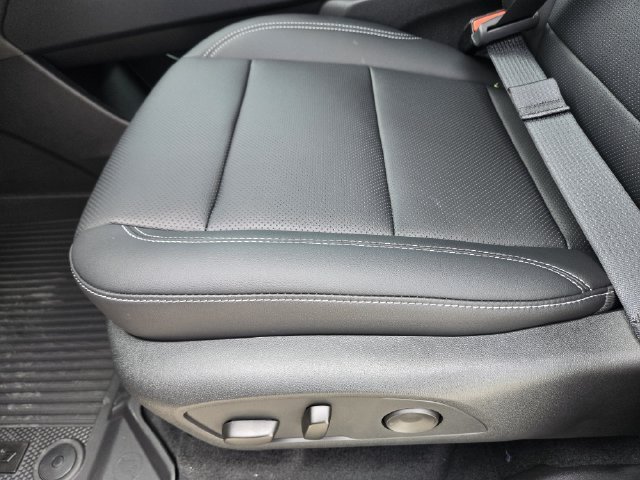 2027 Chevrolet Traverse LT - Photo 19