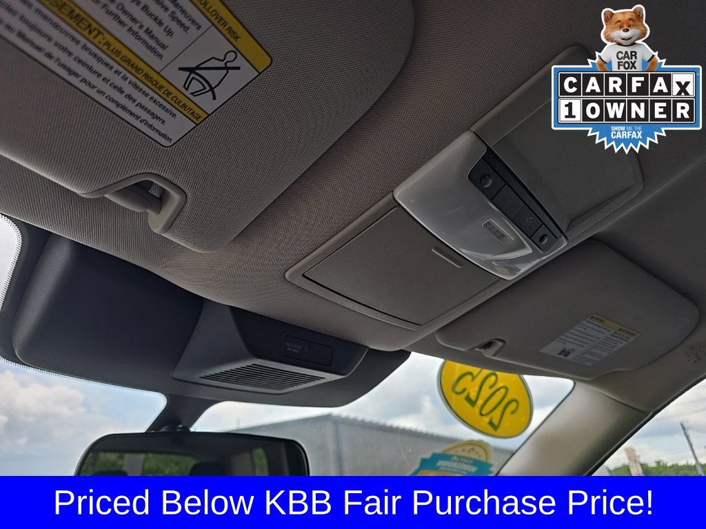 Used 2025 Silver Nissan S image 24
