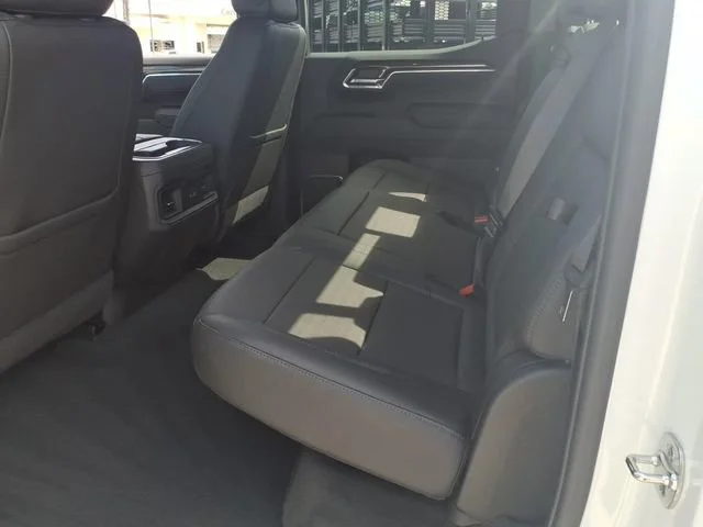 Used 2026 Summit White Chevrolet LT Trail Boss image 11