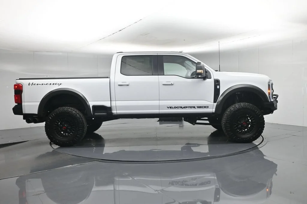 New 2026 Oxford White Ford Lariat image 27