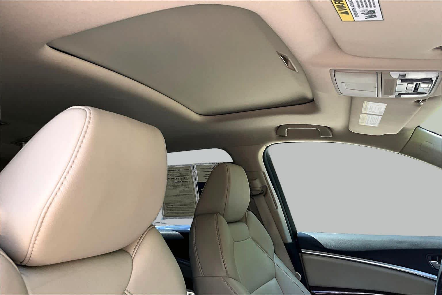 Used 2016 White Diamond Pearl Acura w/Tech image 14