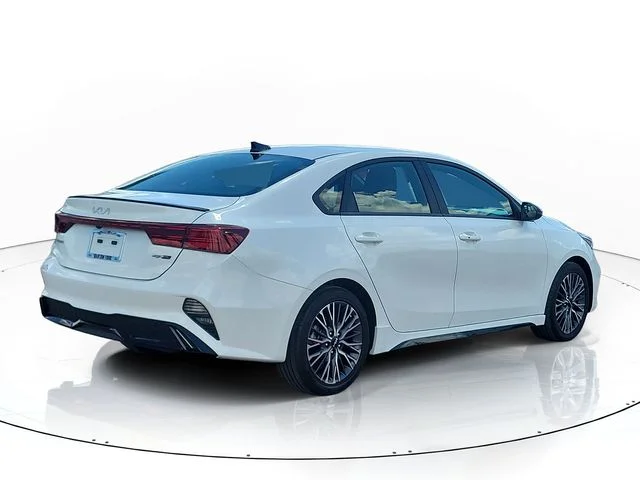 Used 2024  Kia GT-Line image 5