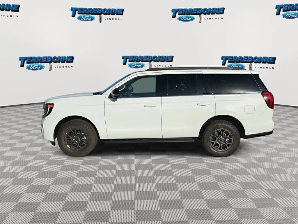 New 2026 Oxford White Ford Active image 5
