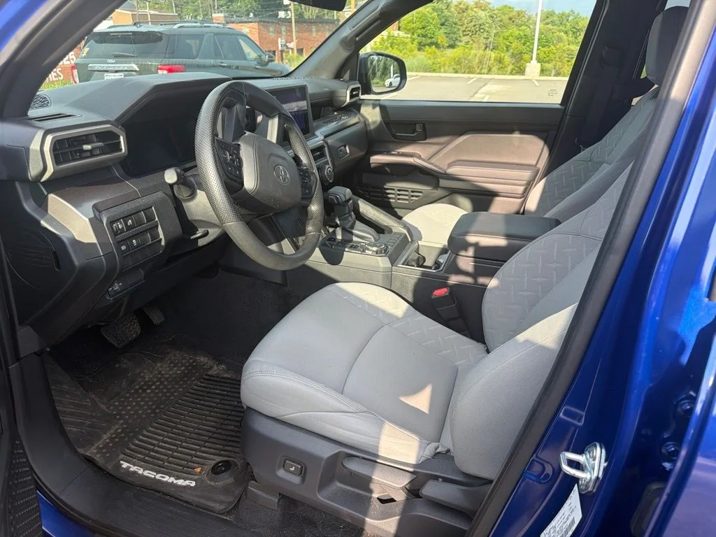 Used 2025 Blue Toyota SR5 image 19