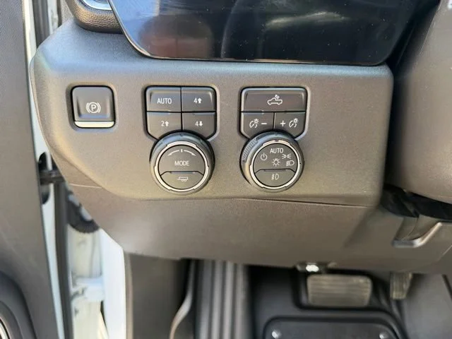 Used 2025 Summit White Chevrolet LT Trail Boss image 21