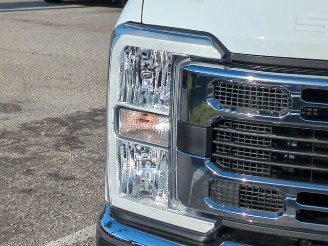 New 2026 Oxford White Ford F-350® XLT image 10