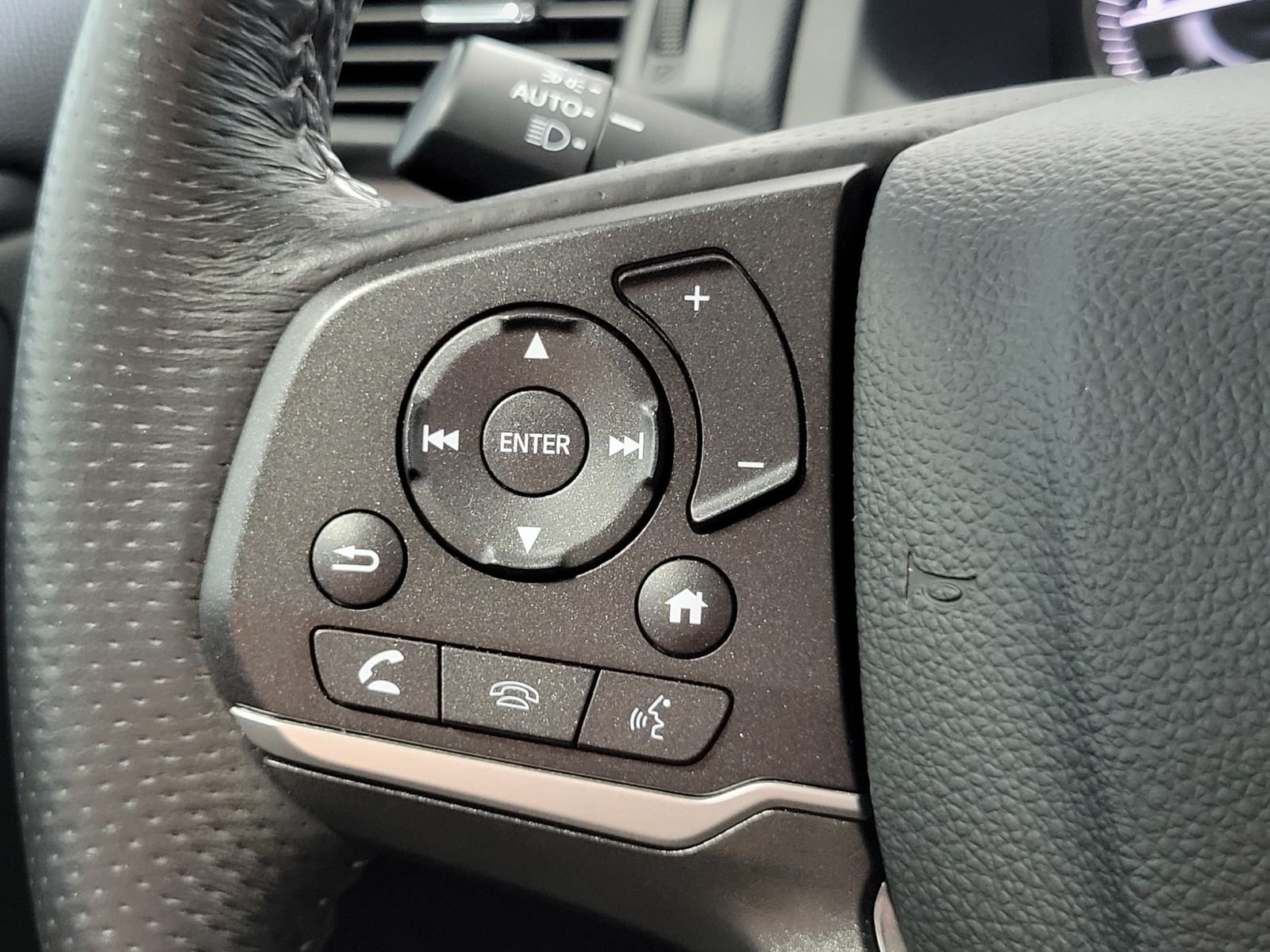 Used 2023 Black Honda EX-L image 18