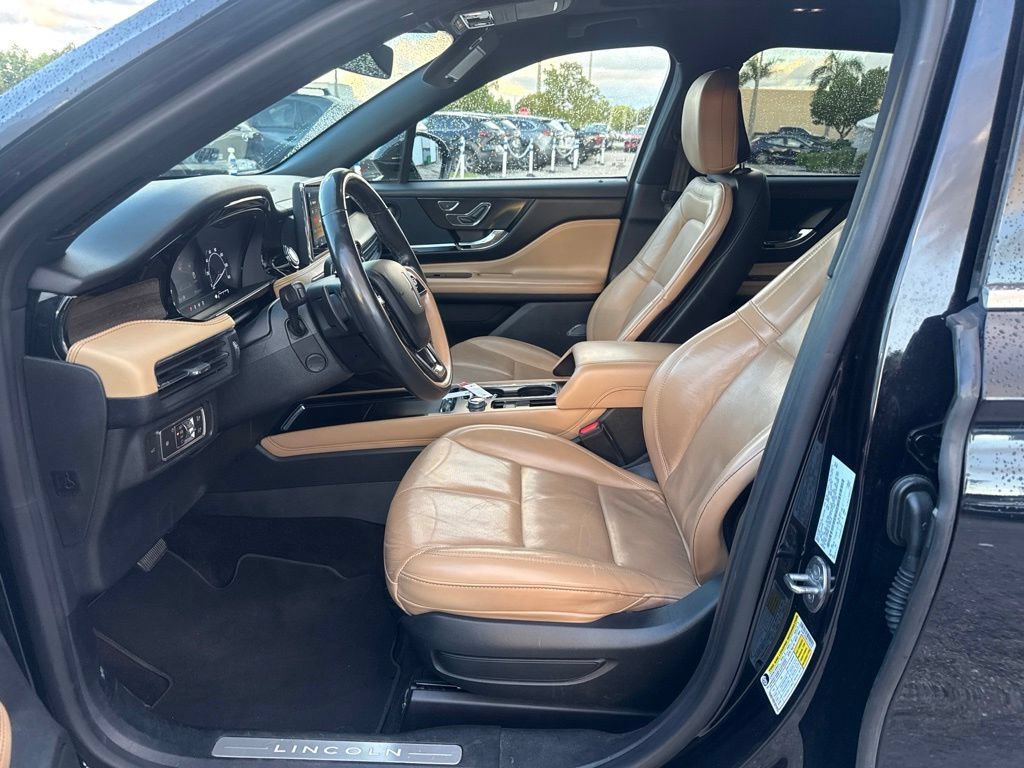 Used 2020 Black Lincoln Reserve image 6