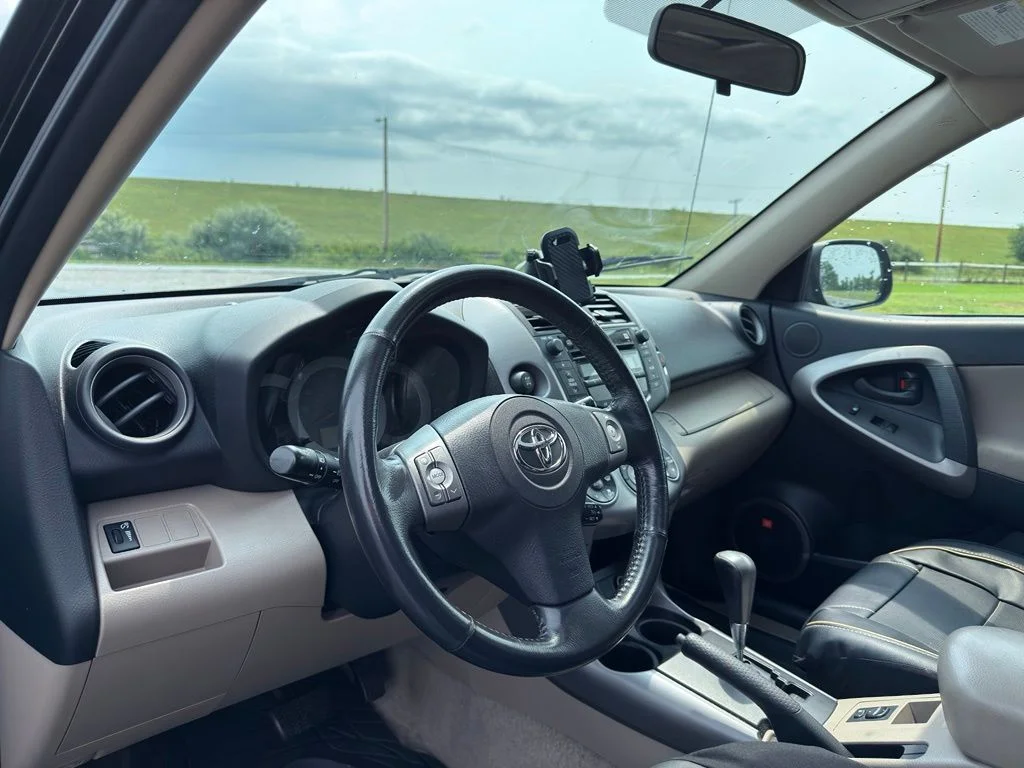 Used 2007 Black Toyota Limited image 15