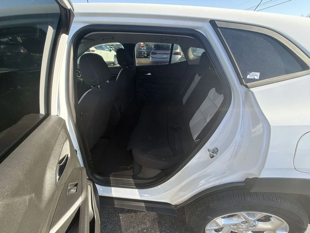 Used 2025 White Chevrolet LS image 21