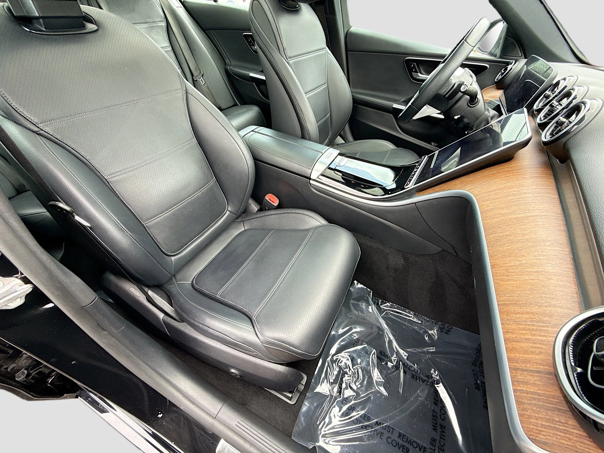 Used 2022 Obsidian Black Metallic Mercedes-Benz C 300 image 15