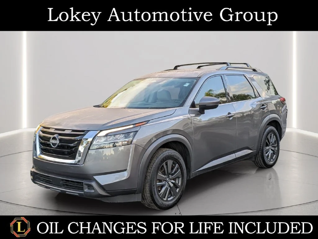 Used 2022 Gray Nissan SV image 1