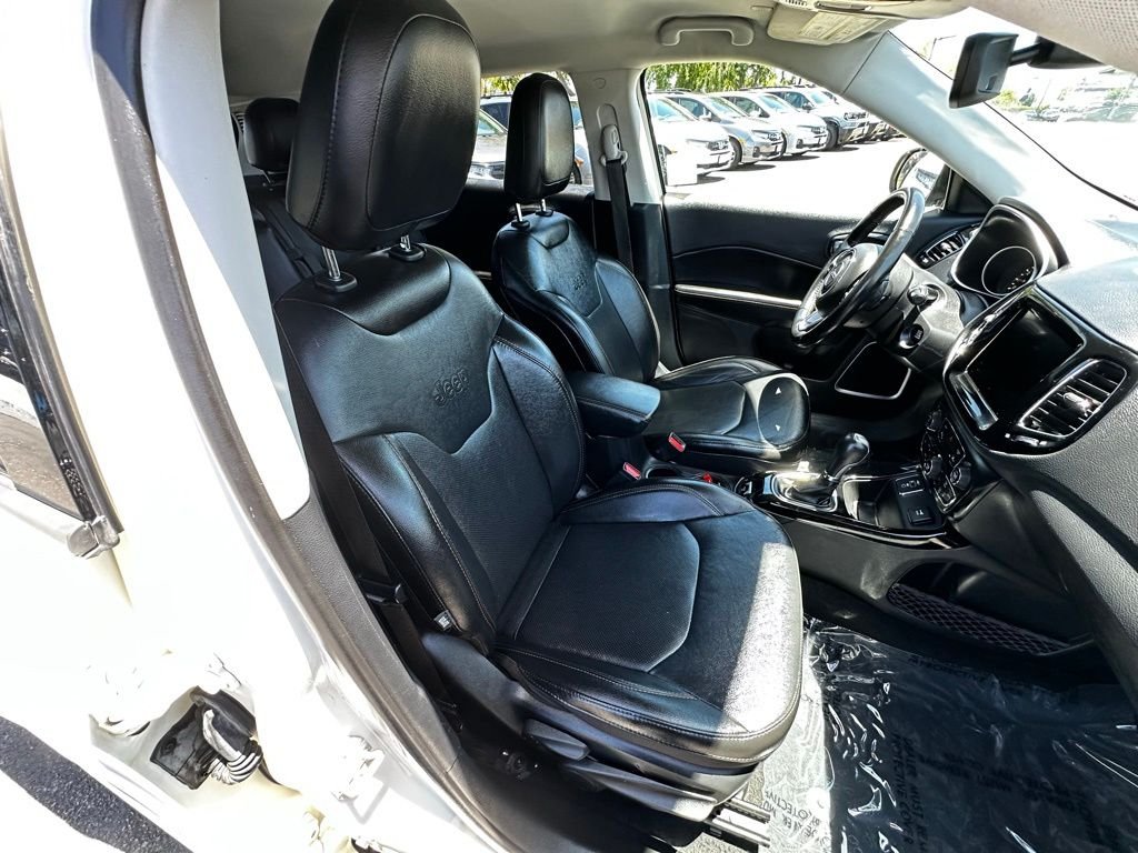 Used 2021 White Clearcoat Jeep Limited image 12