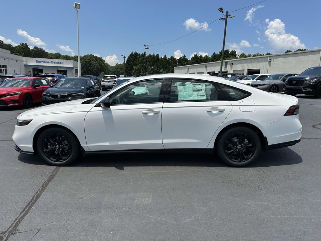 2025 Honda Accord SE - Photo 23