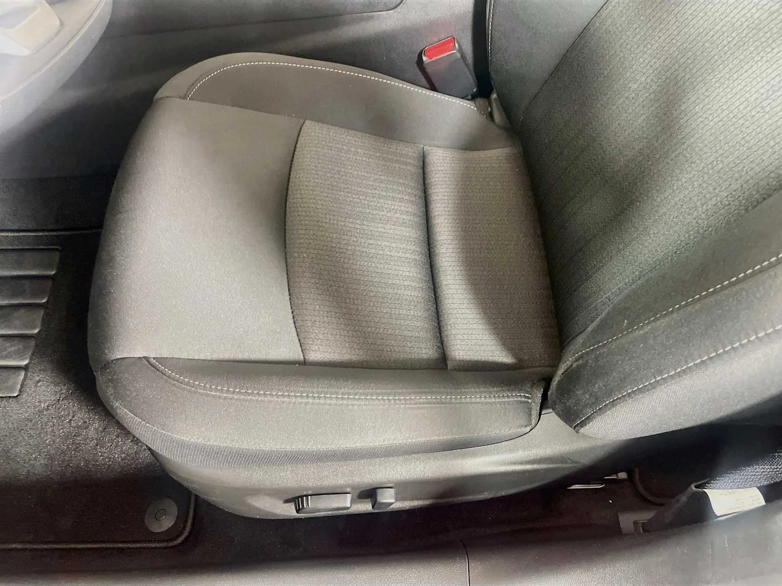 Certified Used 2025 Scarlet Ember Nissan SV image 16