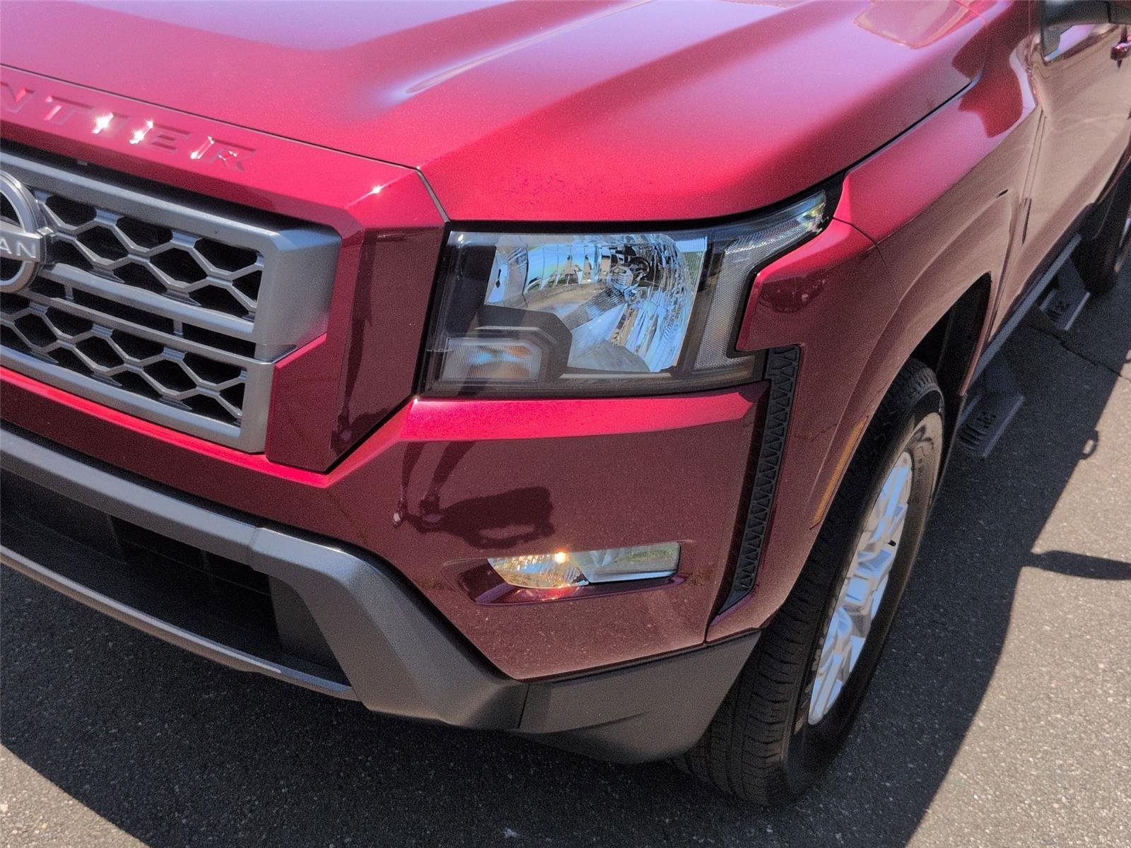 Certified Used 2022 Cardinal Red Tricoat Nissan SV image 9