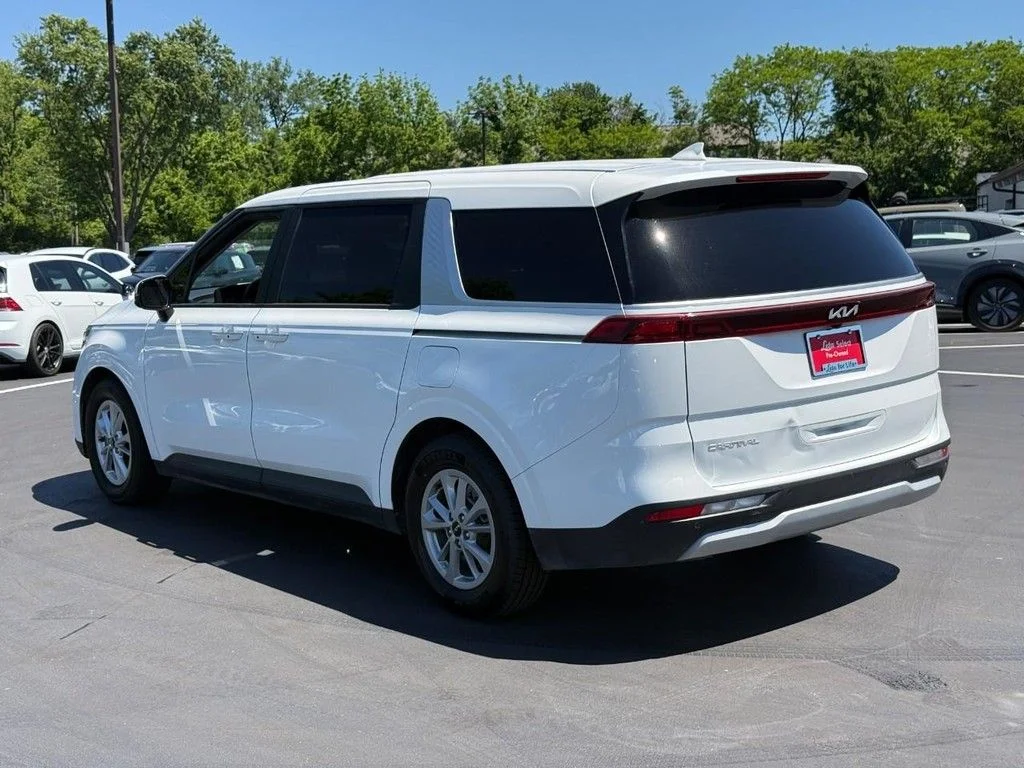 Used 2024 White Kia LX image 4