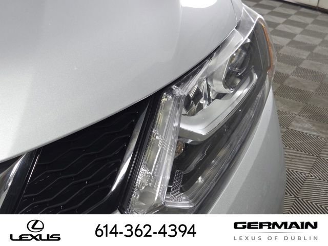 Used 2016 Silver Nissan SL image 14