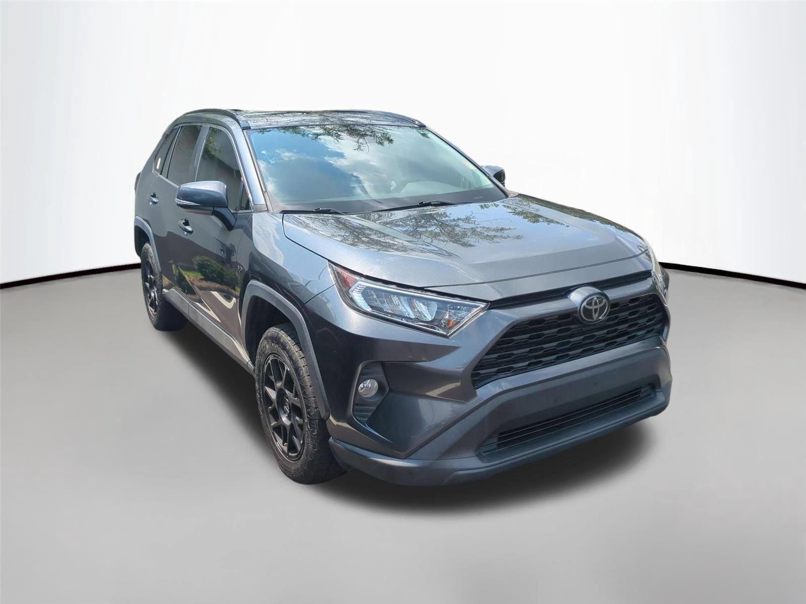 Used 2020 Magnetic Gray Metallic Toyota XLE image 3