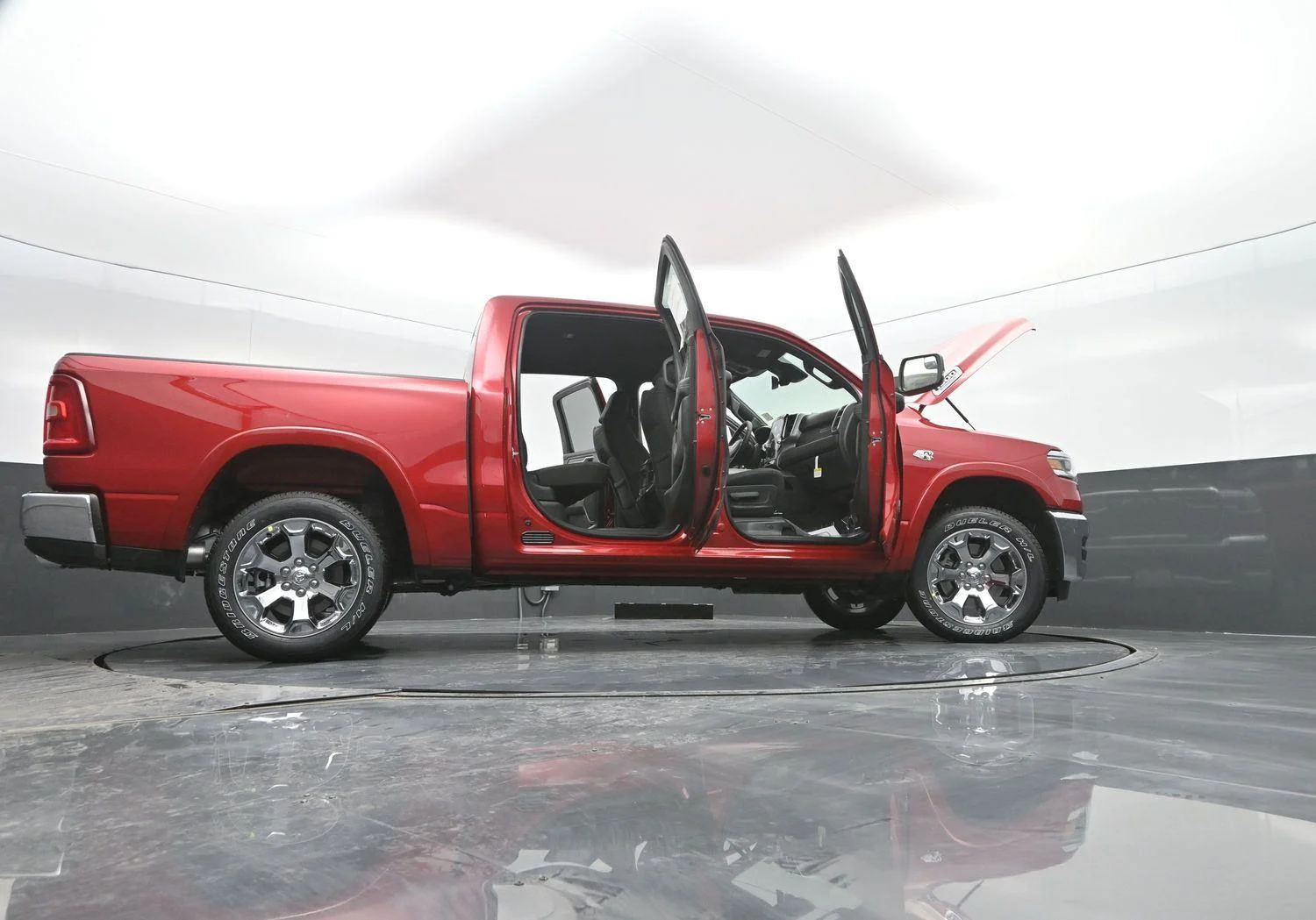 New 2026 Molten Red Pearl-Coat Exterior Paint RAM Big Horn image 54