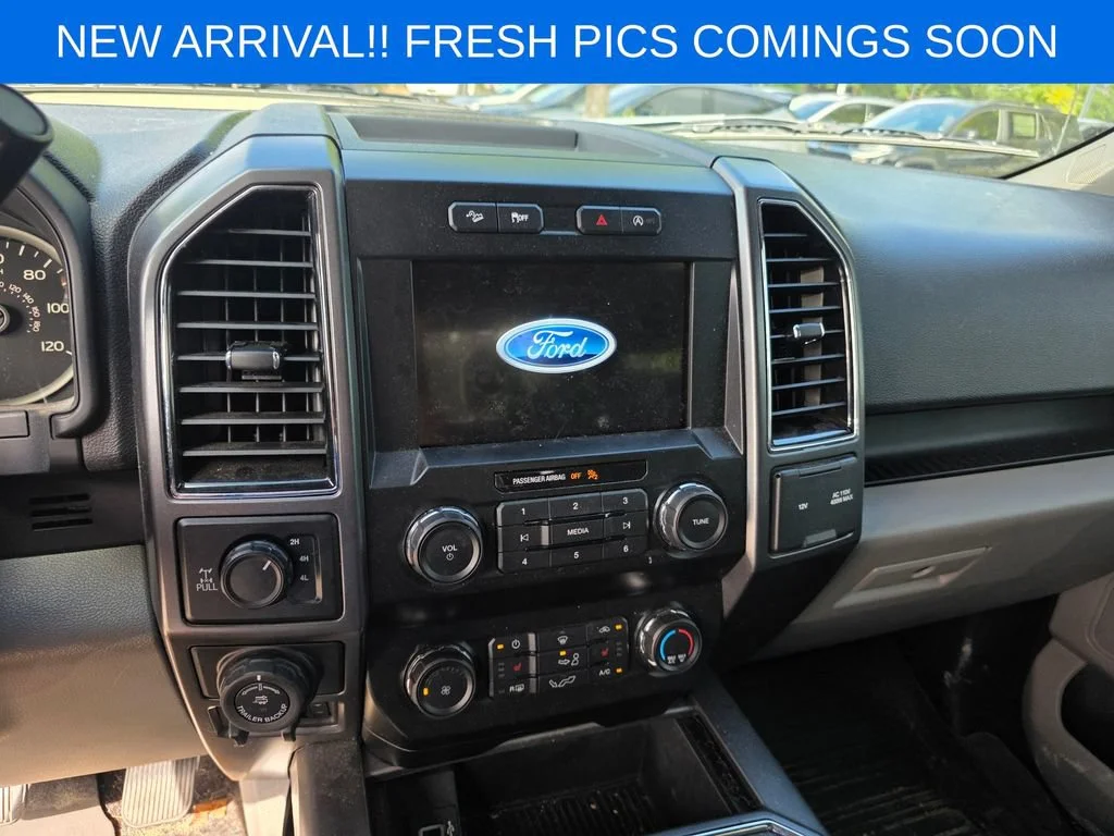 Used 2019  Ford XL image 9