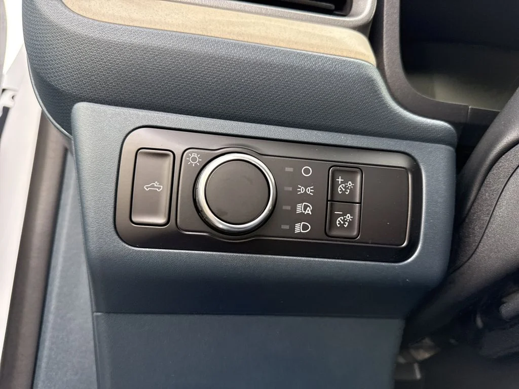 New 2026 White Ford Lariat image 19