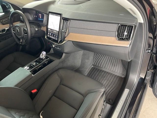 Certified Used 2026 Black Volvo B6 Plus 7-Seater image 17