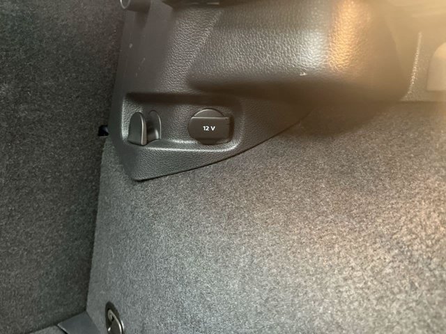 Used 2015 Blue Volkswagen Limited Edition image 4