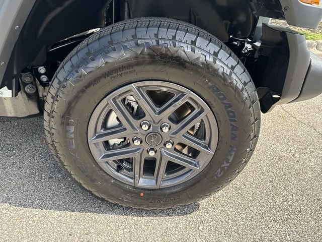 New 2026 White/off-white Jeep Sport S image 13