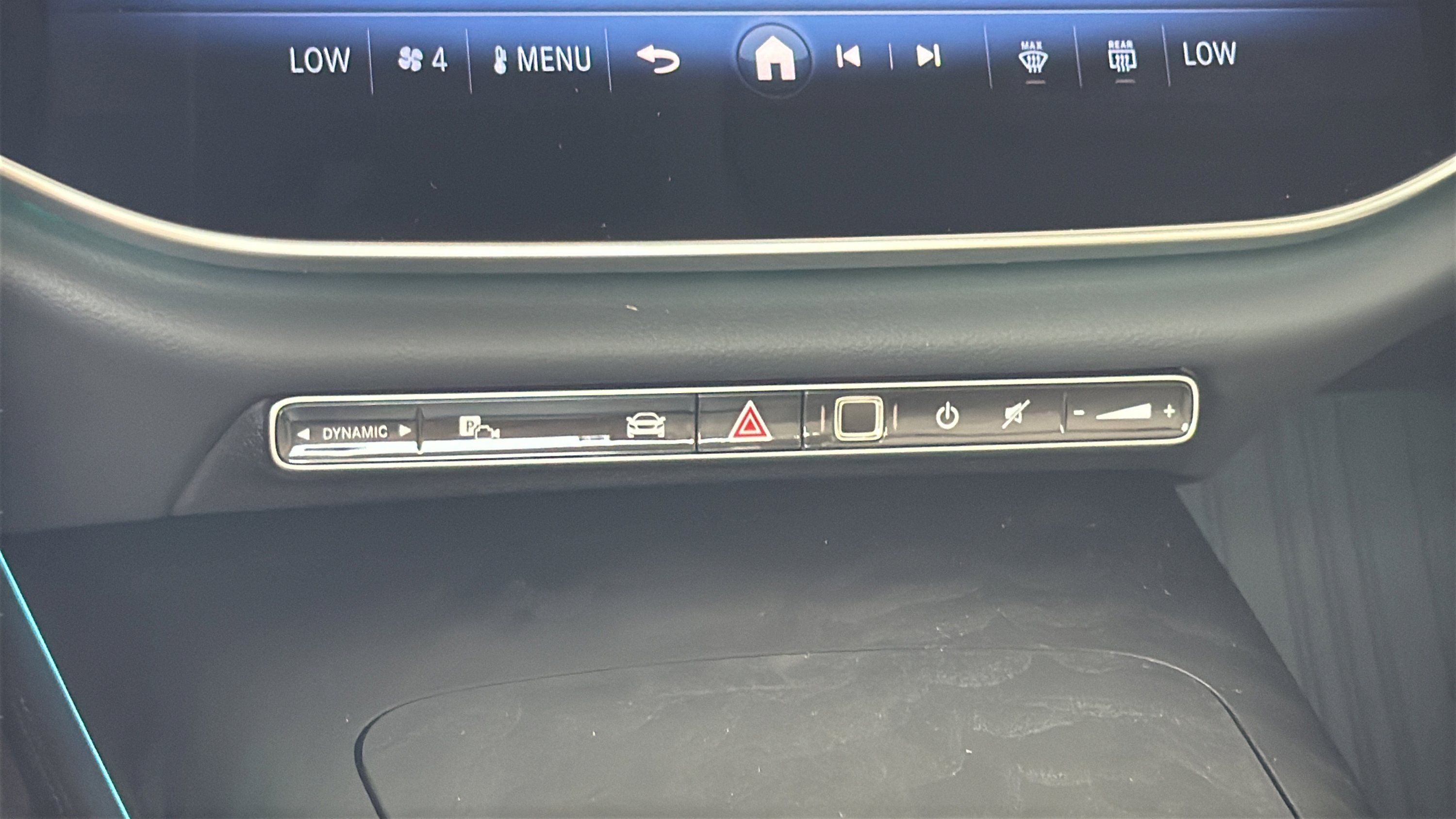 New 2027 MANUFAKTUR Moonlight White Metallic Mercedes-Benz E 450 image 33