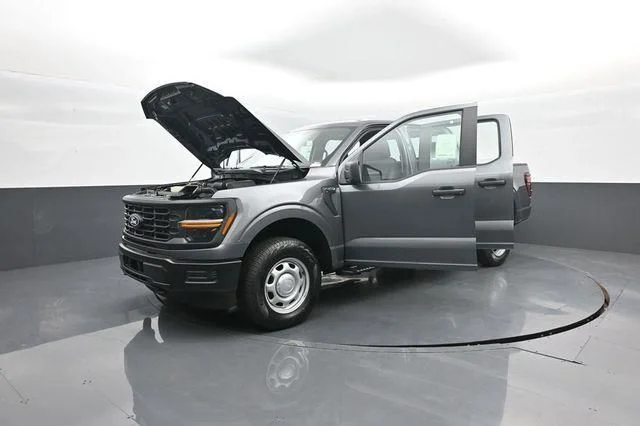 New 2026 Carbonized Gray Metallic Ford XL image 31