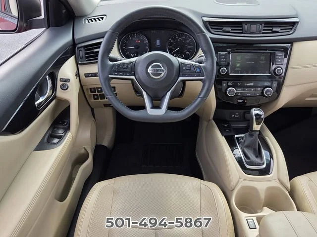 Used 2020 Red Nissan SL image 12
