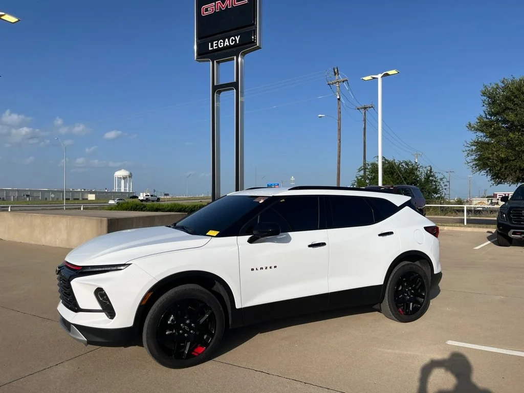 Used 2024 Summit White Chevrolet 2LT image 1