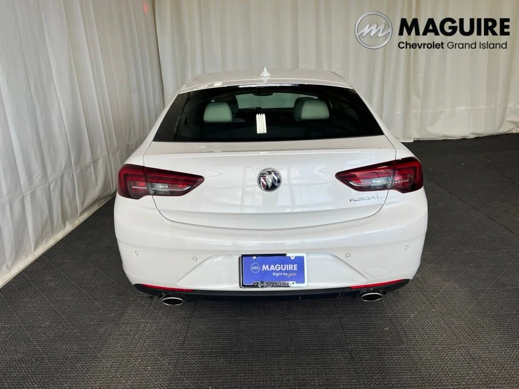 Used 2019 White Buick Avenir image 28